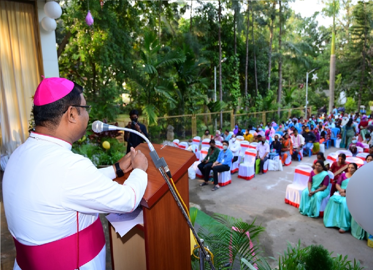 4.1Most Rev.Dr. K.A.William –Bishop of Mysore addressing the gathering