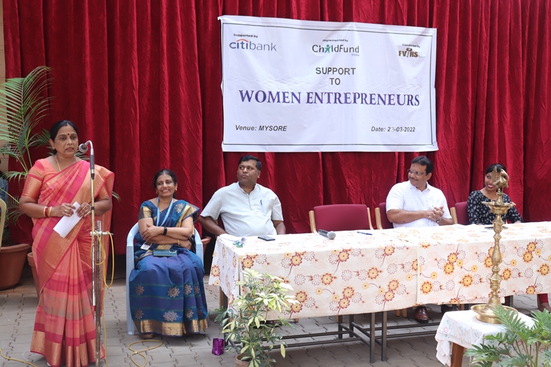 Mrs. Sunanda Palanetra- Mayor, Mysore City Corporation addressing the gathering